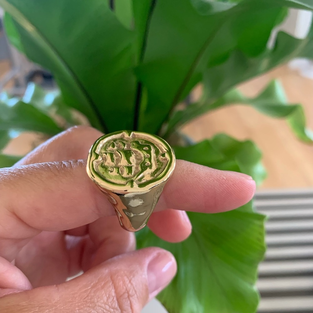 UNO de 50 ship ring